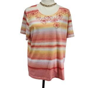 Y2k, Short-Sleeved T-Shirt with a Floral Beaded & Embroidered Appliqué. Size: L